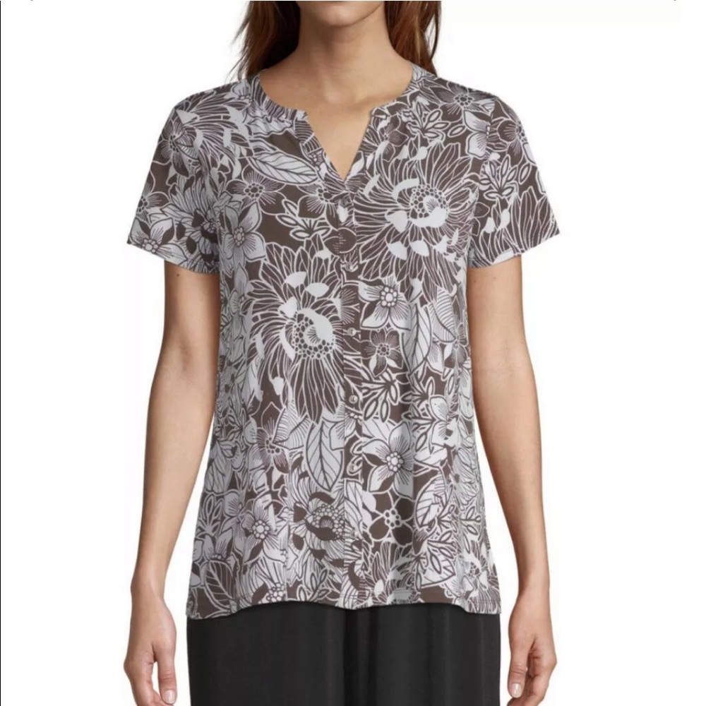 East 5th Split Crew Neck Short Sleeve Peplum Top